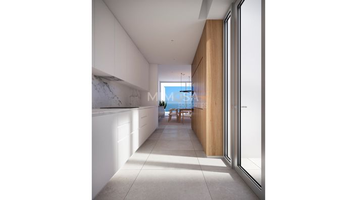 Image No.12-3 Bed Property for sale