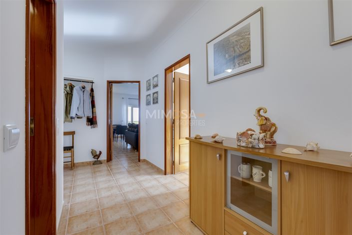 Image No.10-2 Bed Flat for sale