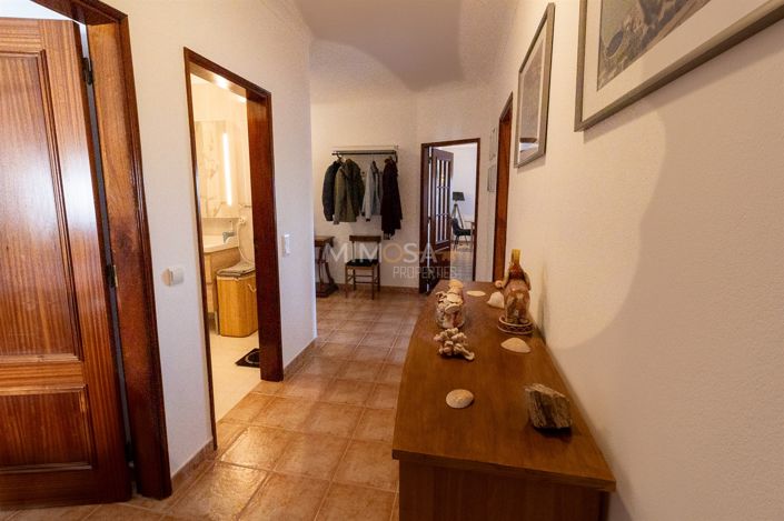 Image No.11-2 Bed Flat for sale