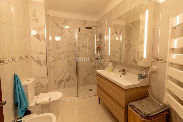 Image No.12-2 Bed Flat for sale