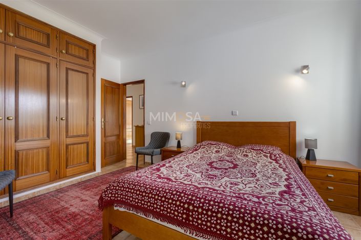 Image No.12-2 Bed Flat for sale