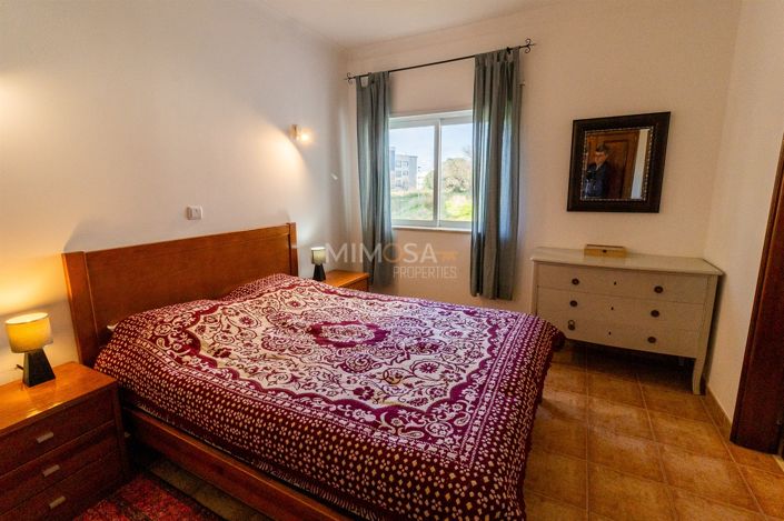 Image No.18-2 Bed Flat for sale