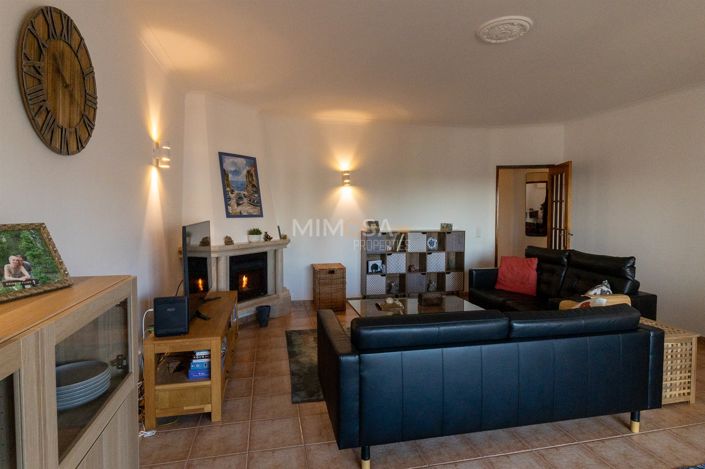 Image No.3-2 Bed Flat for sale