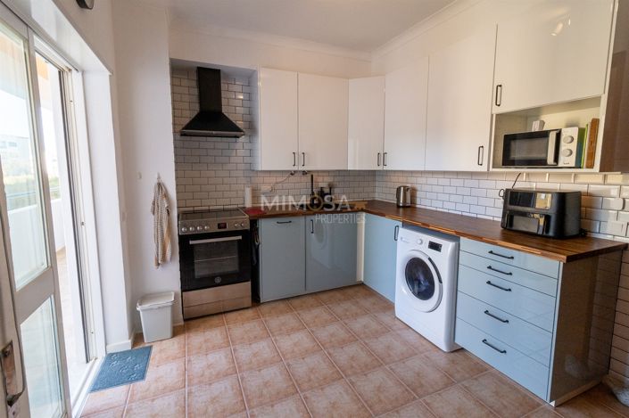 Image No.5-2 Bed Flat for sale