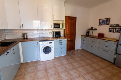 b5b67edd-1cff-4800-a7b9-96ed2a320025