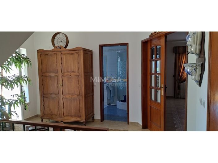 Image No.16-5 Bed House for sale