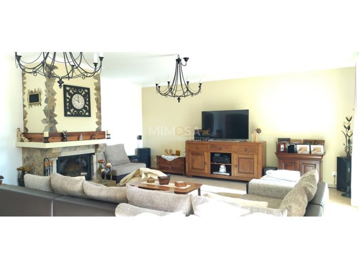 Image No.2-5 Bed House for sale