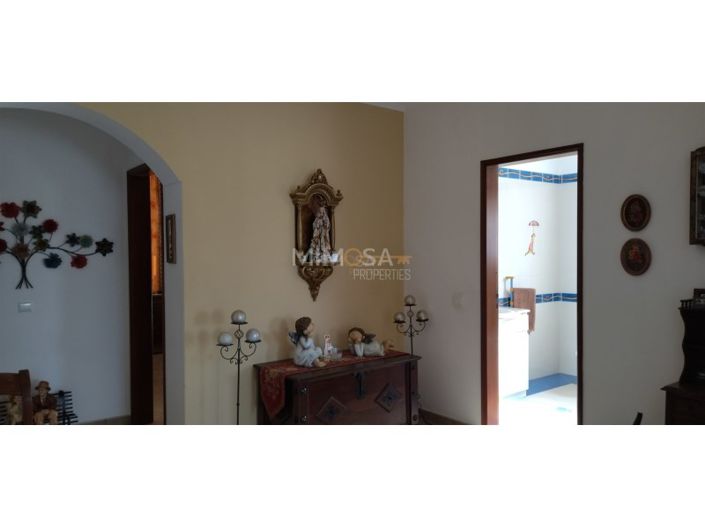 Image No.20-5 Bed House for sale