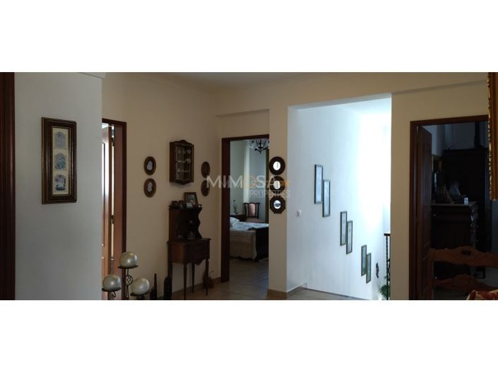 Image No.21-5 Bed House for sale