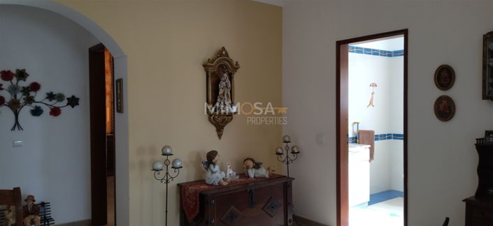 Image No.22-5 Bed House for sale