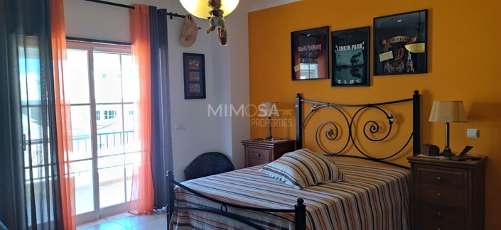 Image No.24-5 Bed House for sale