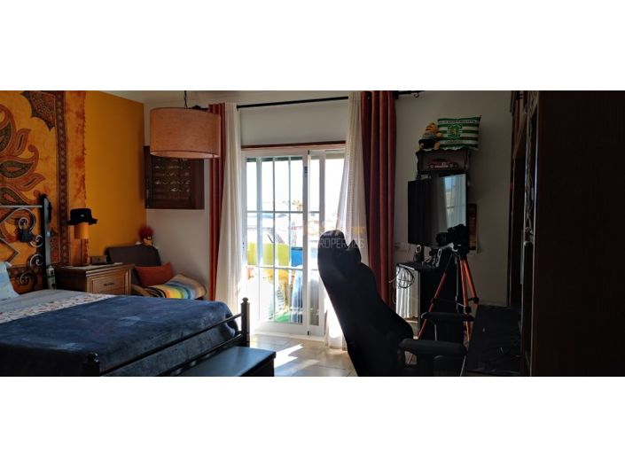 Image No.26-5 Bed House for sale