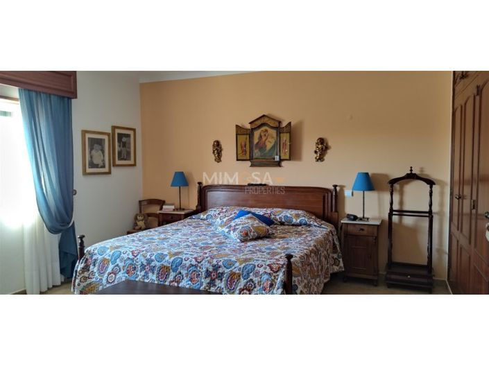 Image No.27-5 Bed House for sale