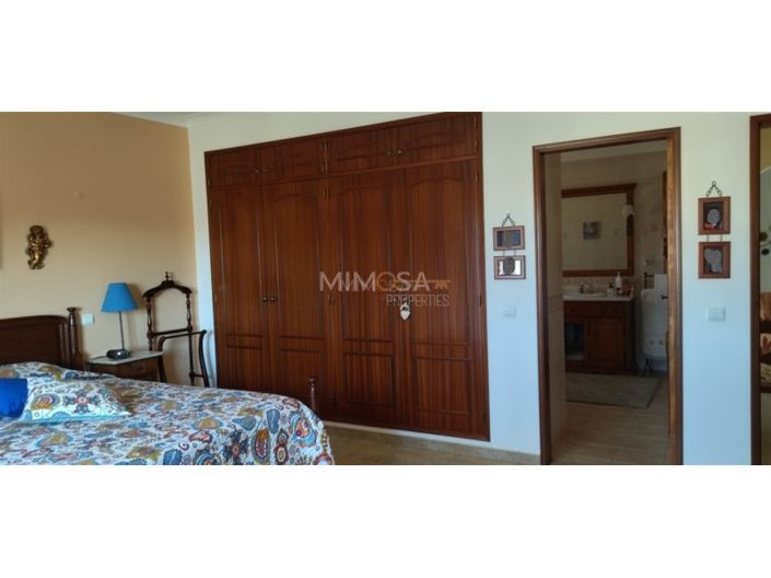 Image No.29-5 Bed House for sale