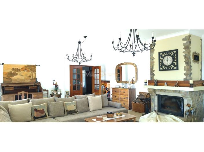 Image No.3-5 Bed House for sale