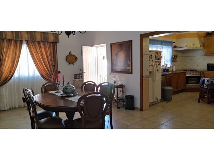 Image No.5-5 Bed House for sale