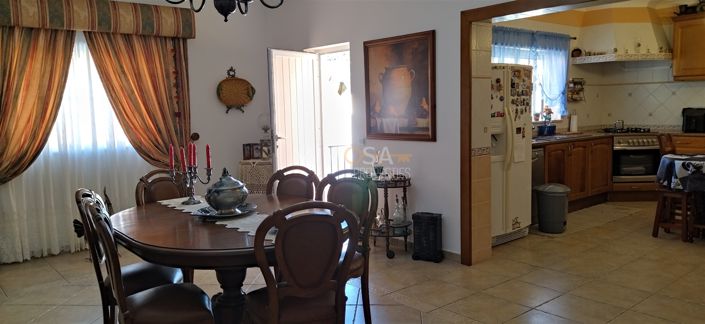 Image No.6-5 Bed House for sale