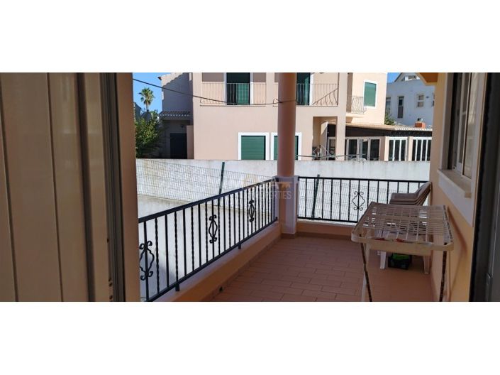 Image No.8-5 Bed House for sale
