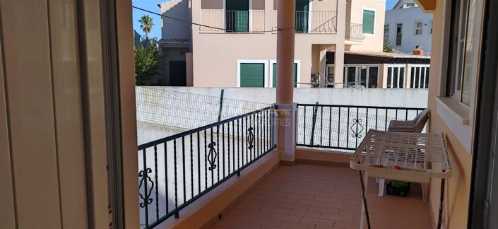 Image No.9-5 Bed House for sale