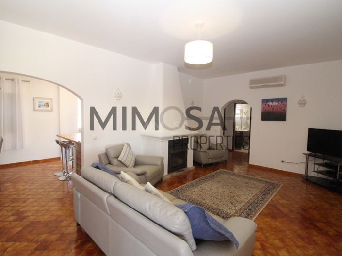 Image No.12-4 Bed House for sale