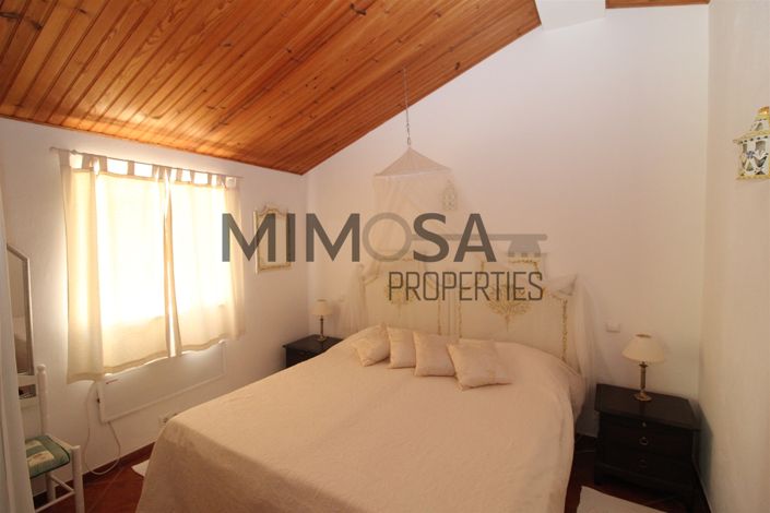 Image No.14-5 Bed House for sale