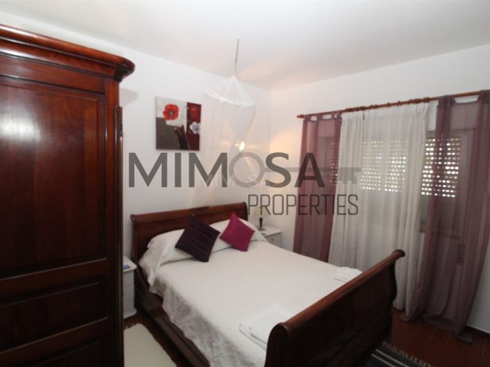 Image No.16-4 Bed House for sale