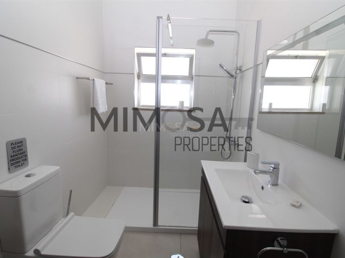 Image No.19-4 Bed House for sale