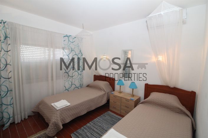 Image No.21-5 Bed House for sale