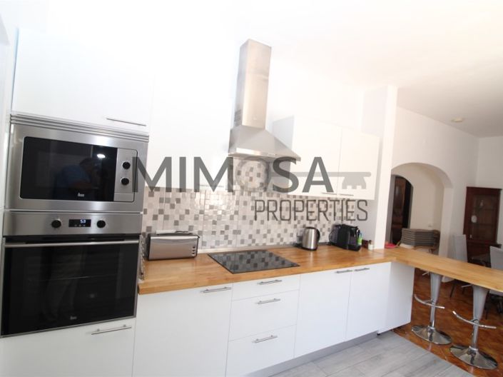 Image No.9-4 Bed House for sale