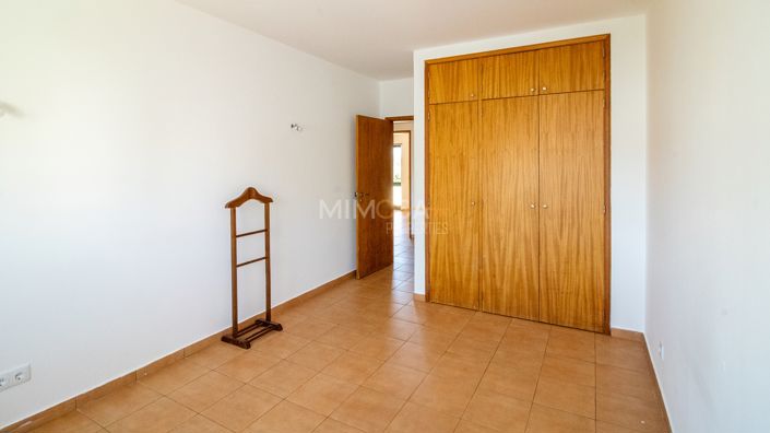 Image No.10-3 Bed Flat for sale