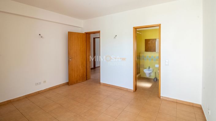 Image No.16-3 Bed Flat for sale