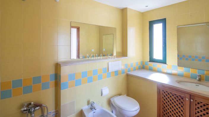 Image No.17-3 Bed Flat for sale