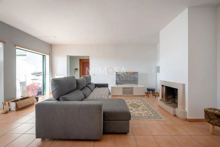 Image No.2-3 Bed Flat for sale