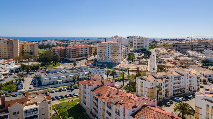 Image No.22-3 Bed Flat for sale