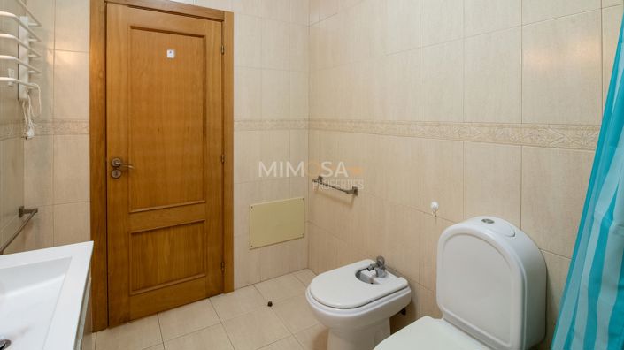 Image No.24-2 Bed Flat for sale