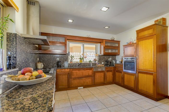 Image No.12-3 Bed House for sale