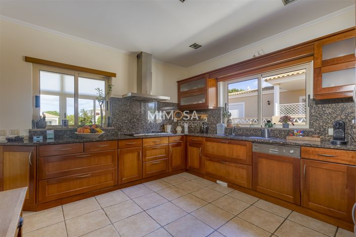 Image No.13-3 Bed House for sale