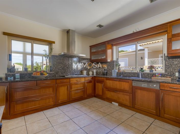 Image No.13-3 Bed House for sale