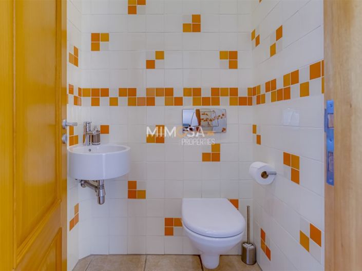 Image No.15-3 Bed House for sale