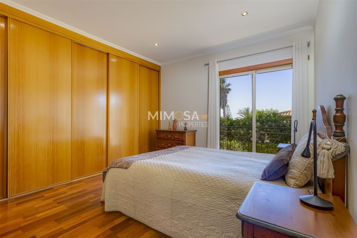 Image No.16-3 Bed House for sale