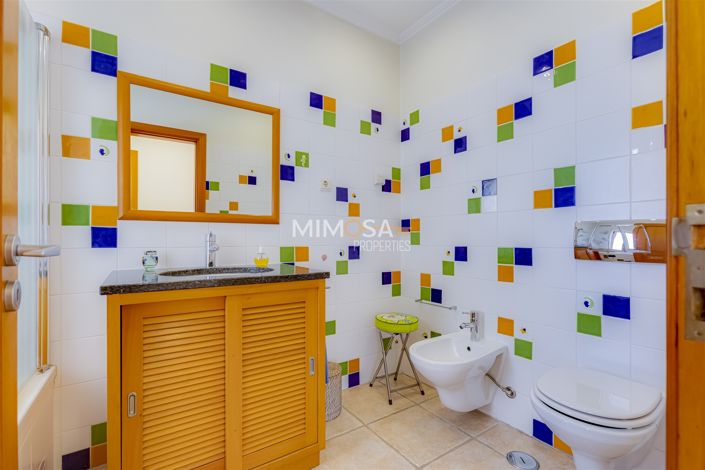 Image No.20-3 Bed House for sale