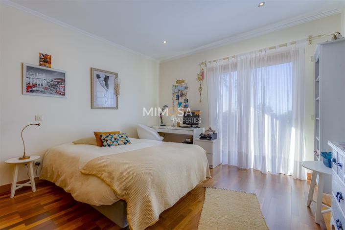 Image No.21-3 Bed House for sale