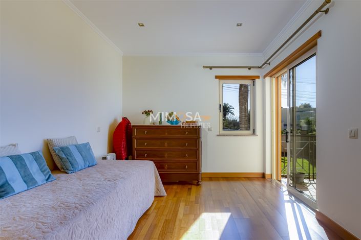 Image No.23-3 Bed House for sale