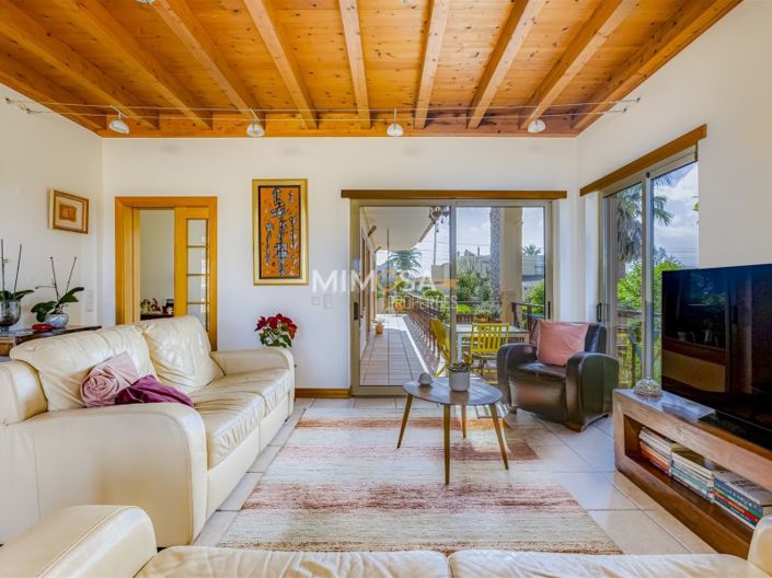 Image No.6-3 Bed House for sale