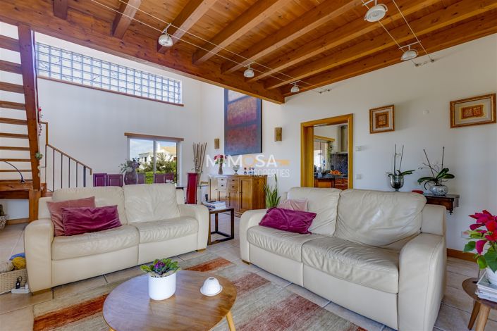 Image No.7-3 Bed House for sale