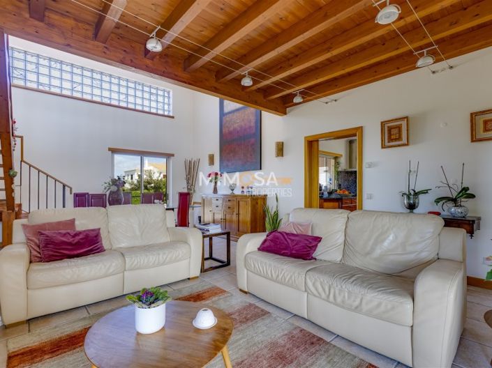 Image No.7-3 Bed House for sale