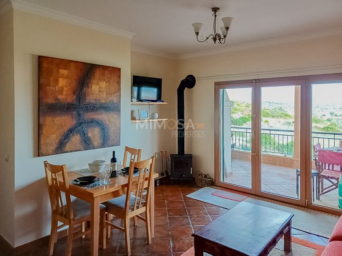 Image No.8-2 Bed Flat for sale