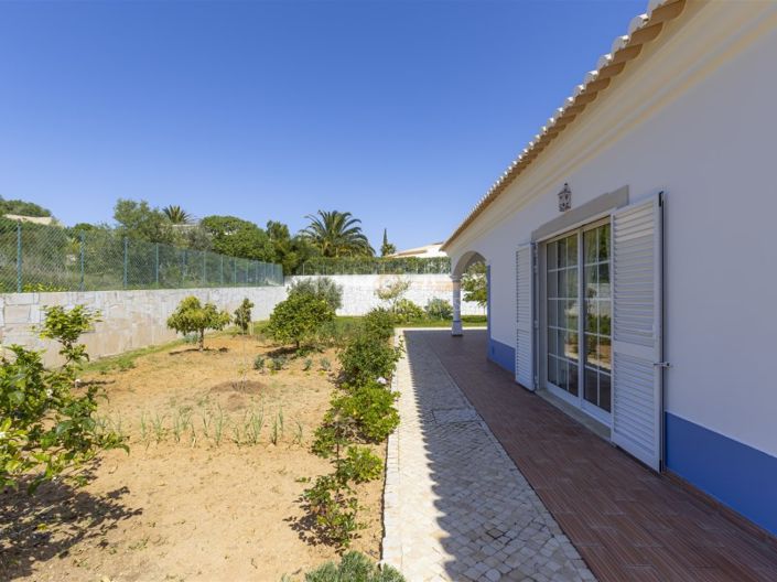Image No.6-3 Bed House for sale