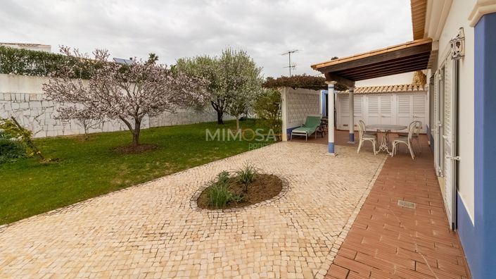 Image No.9-Propriété de 3 chambres à vendre à Lagos