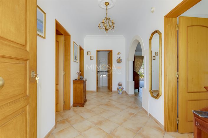 Image No.9-3 Bed House for sale